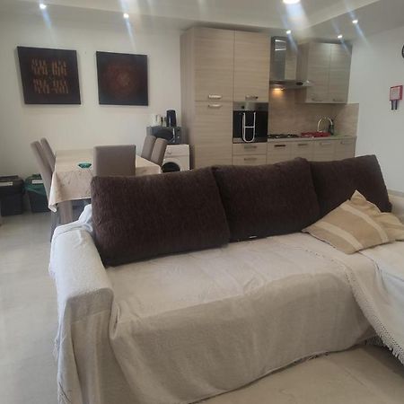 Aquamarine Sea Front Apartments - Third Floor Marsaskala Exteriör bild